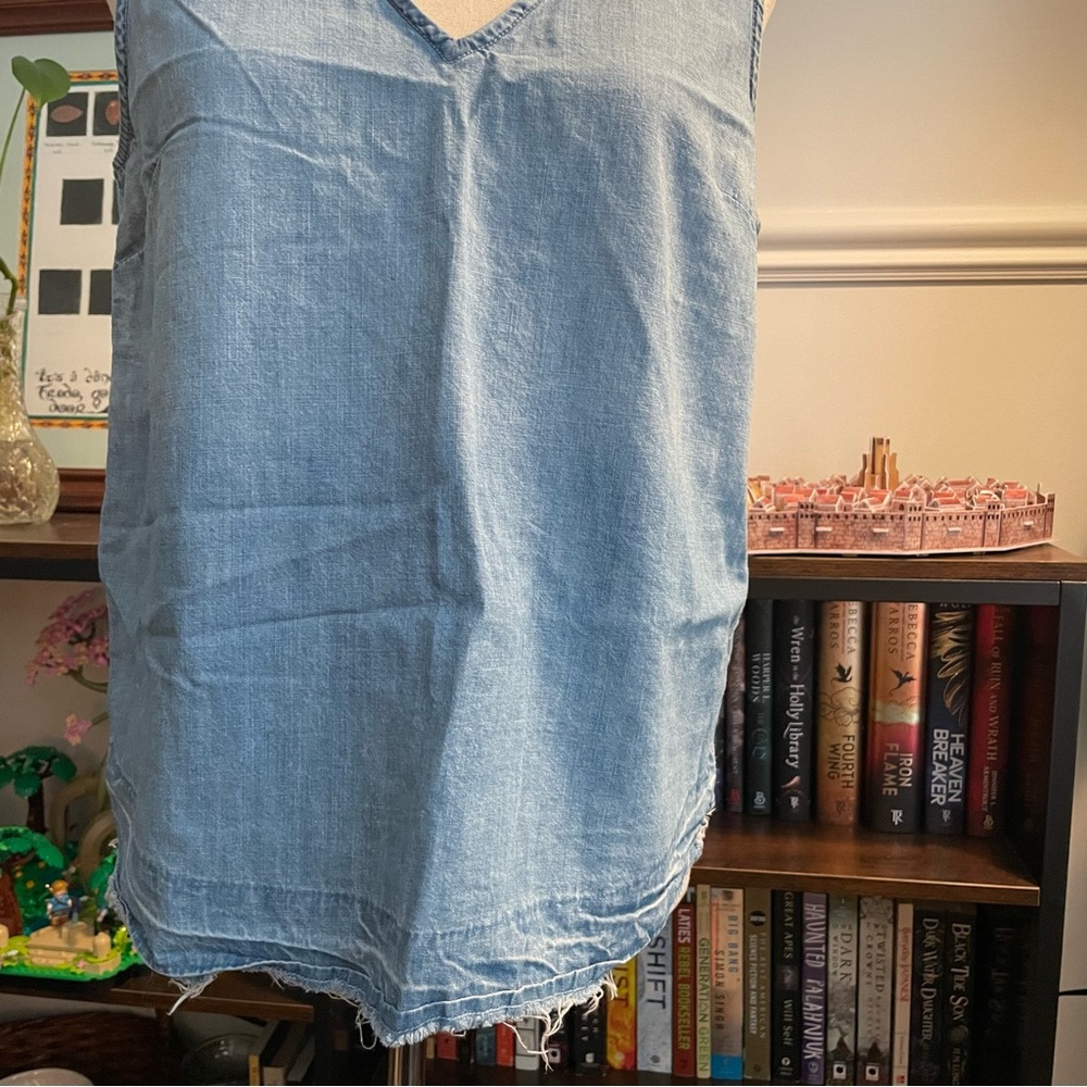GAP chambray tank - Picture 3 of 9